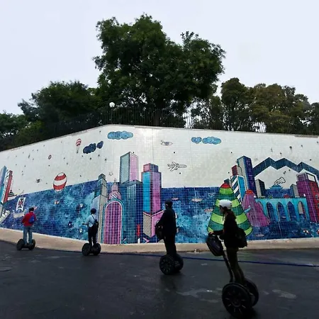 Mural House * 리스본