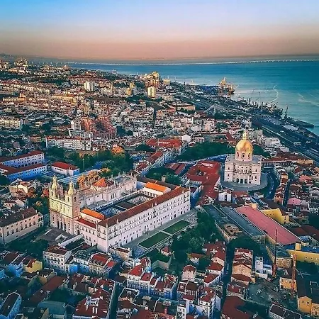 Mural House * Lisbon